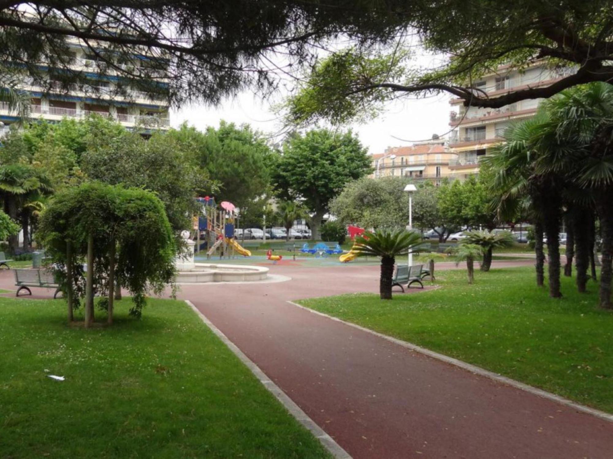 Appartement 2P Avec Piscine A 150 M Plage Proche Palais Cannes Luaran gambar